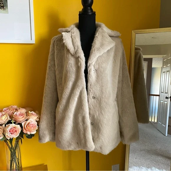 A New Day Faux Fur Coat. Cream. XS - Picture 1 of 7